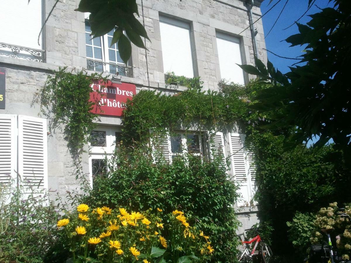 Le Point Du Jour Bed and Breakfast Revin  Exteriör bild